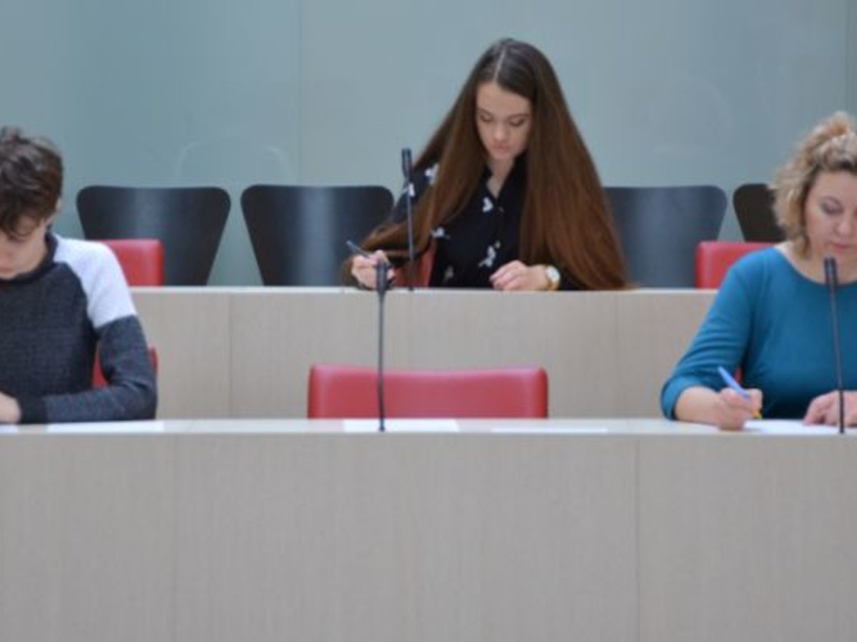 Marijampoliečiai rašė Nacionalinį diktantą