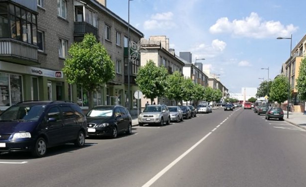 Daugiau papildomų automobilių stovėjimo vietų Vytauto gatvėje