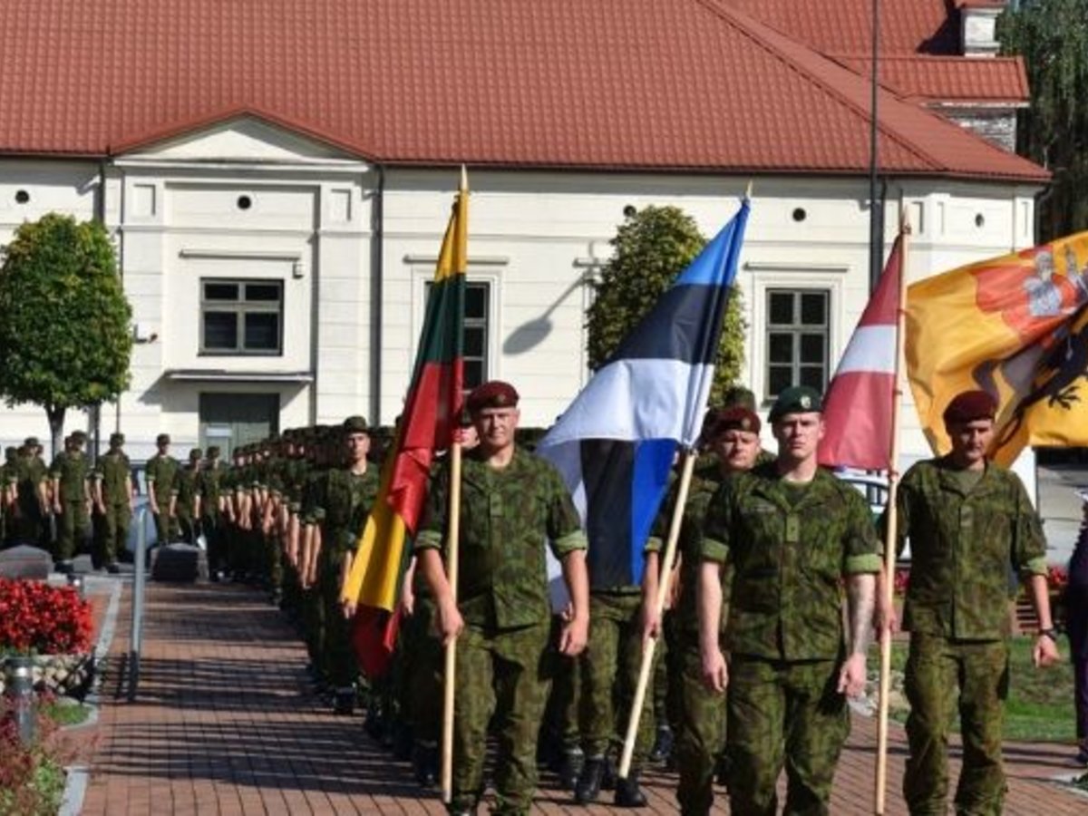 Marijampolė minėjo Baltijos kelio 30-metį
