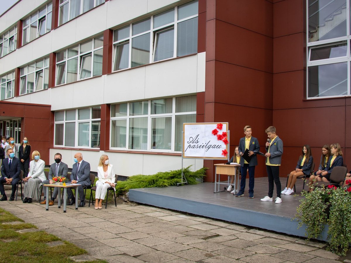 Kupina išsiilgto vaikų šurmulio „Mokslo ir žinių diena“ Marijampolėje