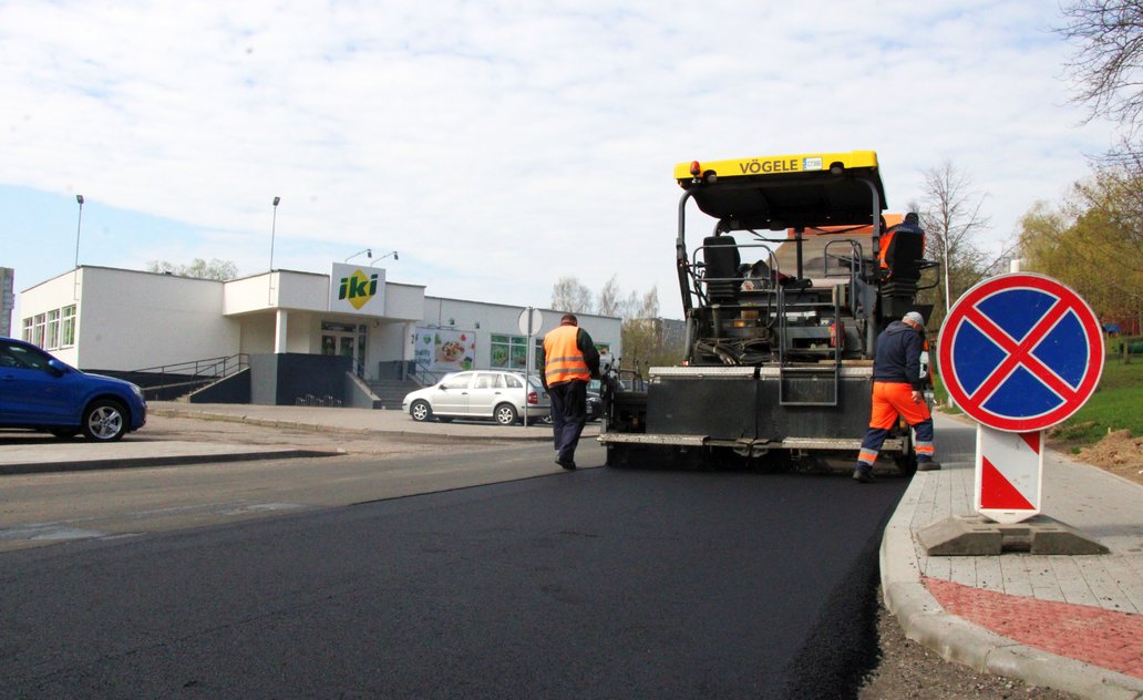 Naujas asfaltas „gula“ Uosupio gatvėje