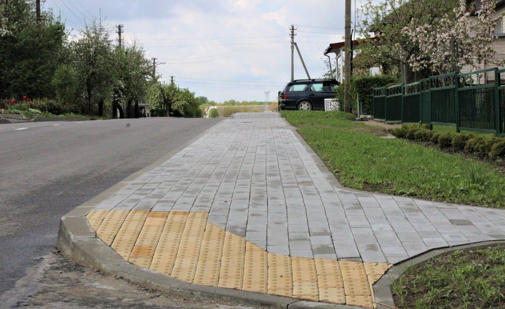 Dainavos gatvėje – naujas ir patogus šaligatvis