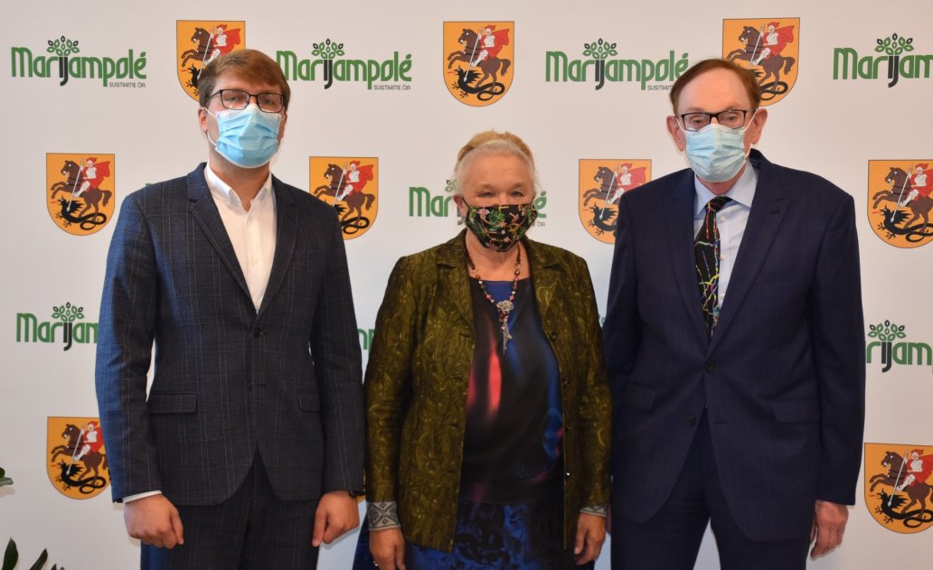 Iš Sūduvos kilęs menininkas dr. Audrius Plioplys grįžo kurti ir pristatyti savo kūrybą protėvių...