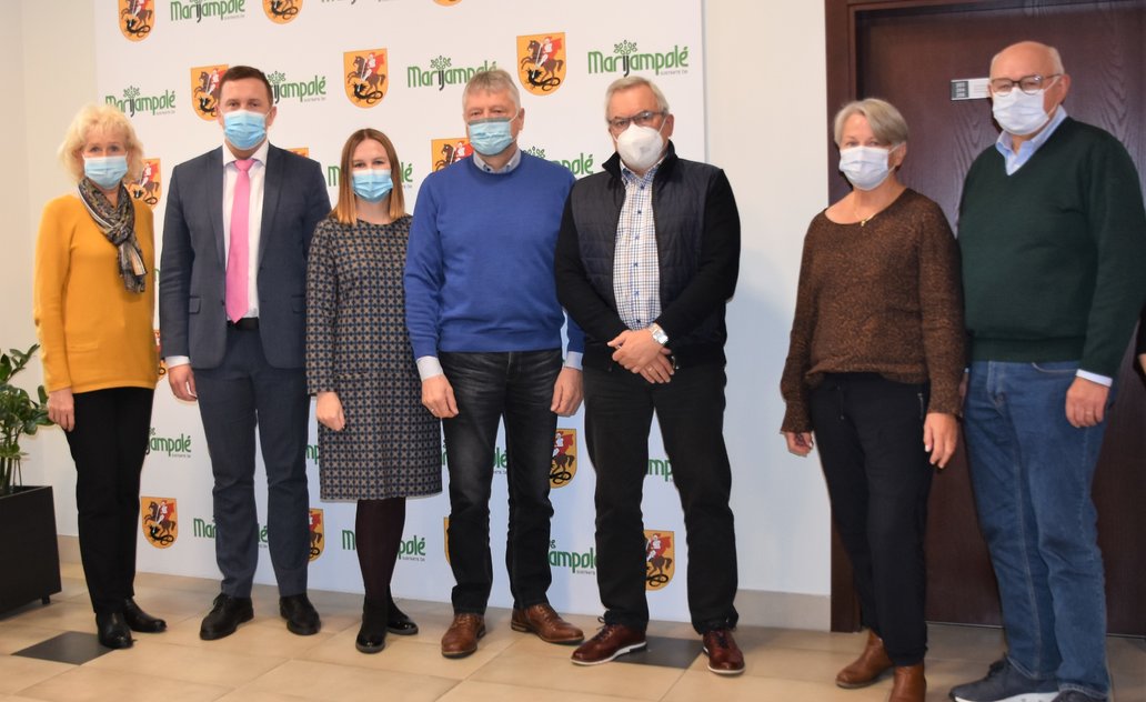 Savivaldybėje lankėsi Marijampolės garbės pilietis Klemensas Rotinghausas