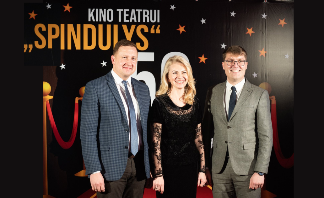 Kino teatras „Spindulys“ atidarymo 50-metį paminėjo sveikinimais ir kino muzika
