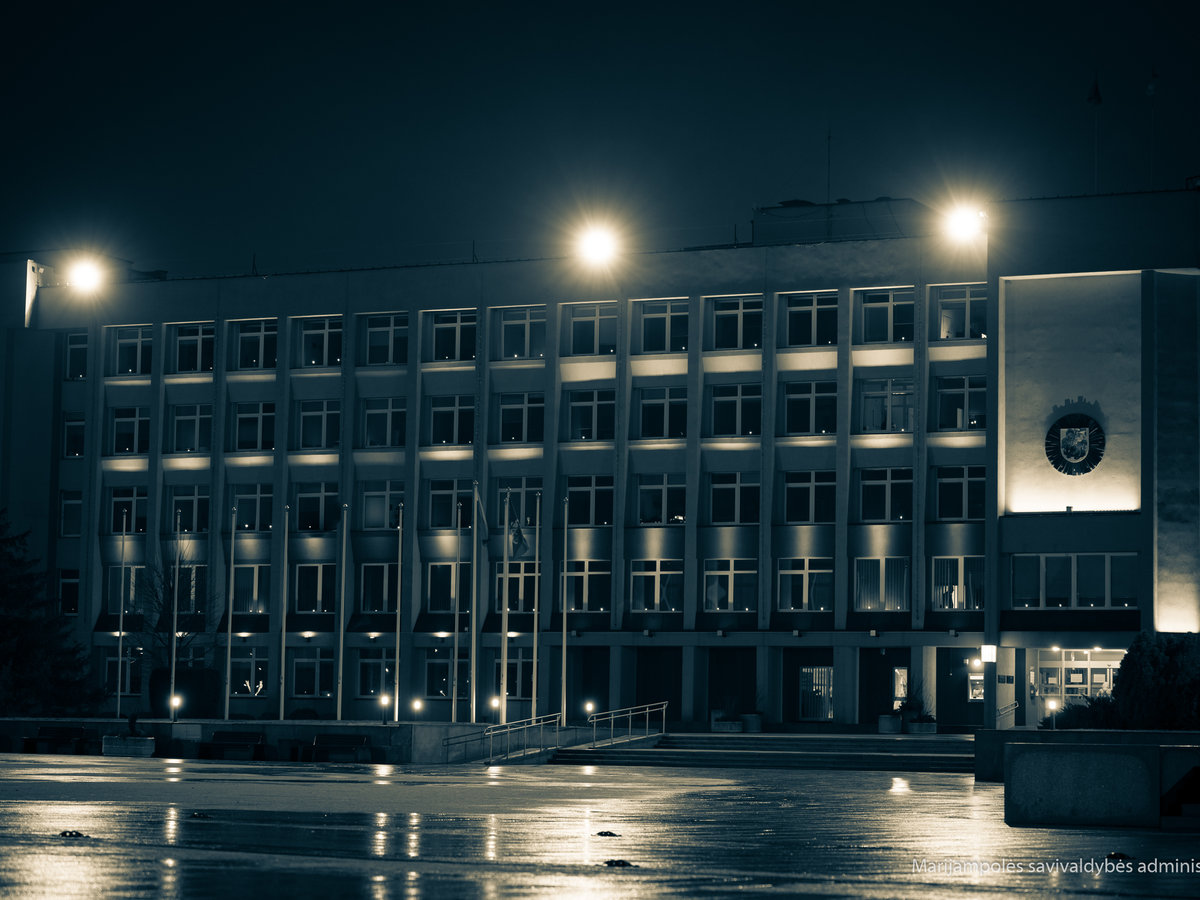 Marijampolėje sušvito akcijos „Atmintis gyva, nes liudija“  žvakučių šviesa