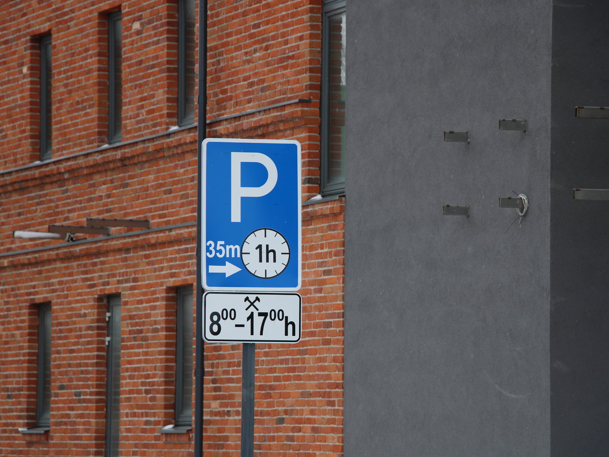 Kelio ženklas Nr. 529 parkavimo aikštelėse marijampoliečių ir svečių patogumui