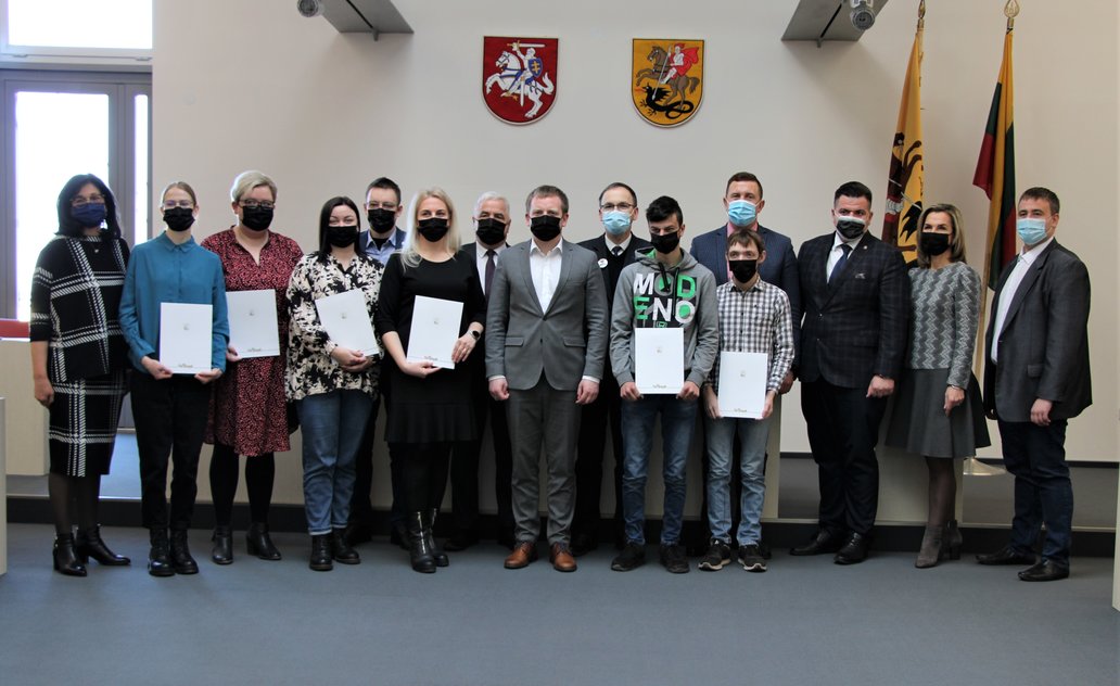 Vardinės stipendijos – gabiausiems studentams ir mokiniams
