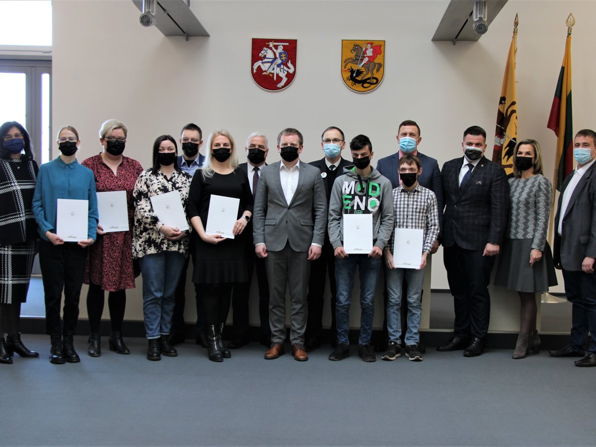Vardinės stipendijos – gabiausiems studentams ir mokiniams