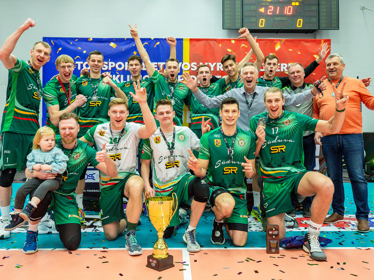 Marijampolės tinklininkams sidabras
