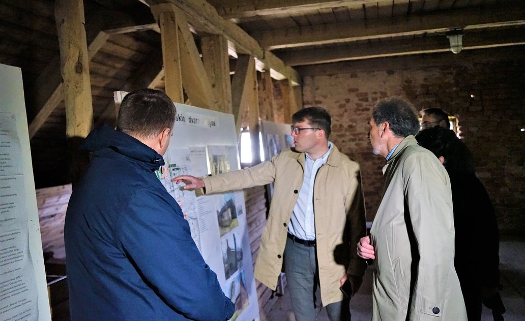  Ruošiamasi pradėti Kvietiškio dvaro  pastatų gaivinimą