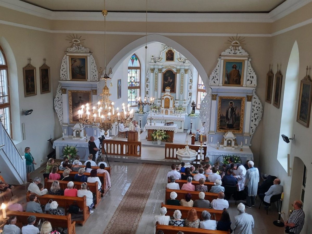 Šv. Marijos Magdalietės atlaidai Šunskuose: su susitikimais,  sveikinimais ir Sūduvos džiazo...