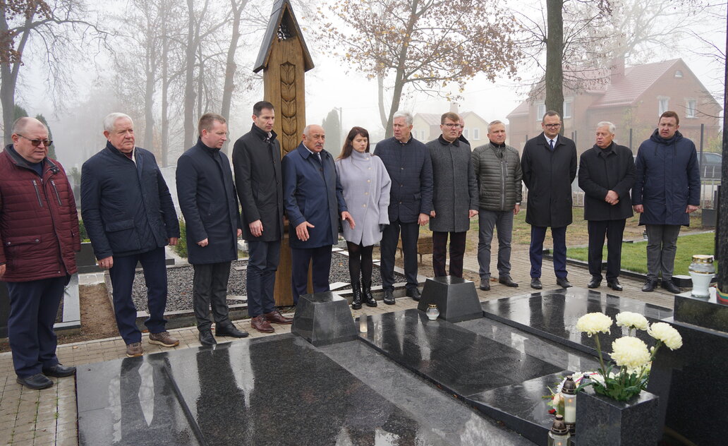 Aplankyti Marijampolei nusipelniusių žmonių kapai
