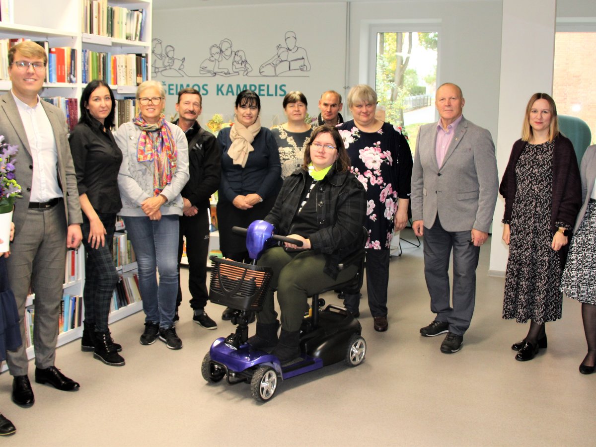 Neįgaliuosius vienijančių organizacijų renginiuose įspūdingos muilo gėlių puokštės ir veiklos...