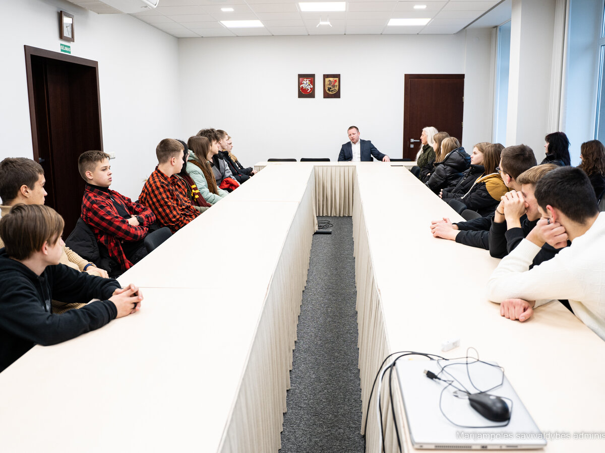 Susitikime su meru gimnazistai smalsavo, ką reiškia būti vadovu ir politiku