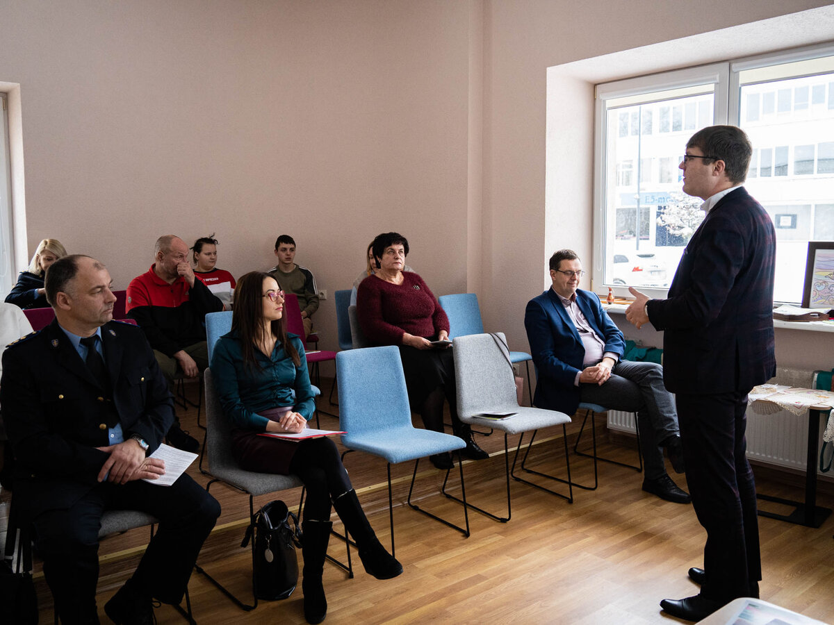 Aptartas projektas, skirtas nuo priklausomybių kenčiantiems asmenims