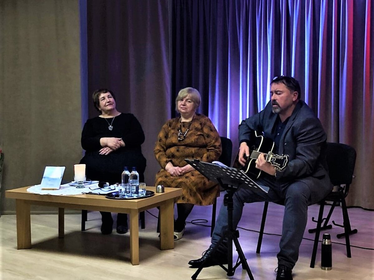 Baraginėje vyko Vitalijos Žvingilienės poezijos knygos „Prisilietimas“ pristatymas