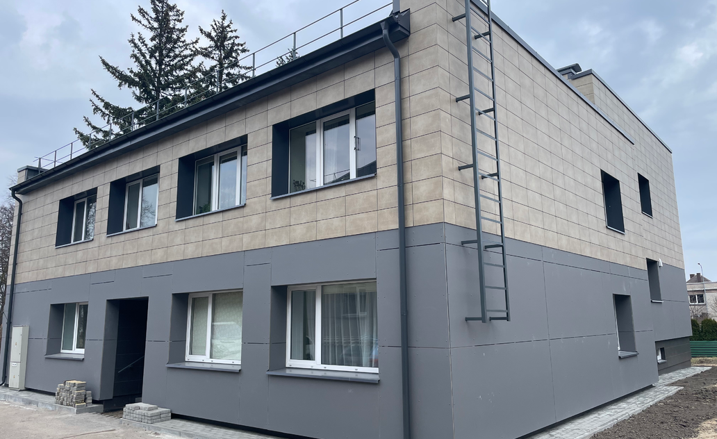 Aušros gatvėje baigtas renovuoti daugiabutis