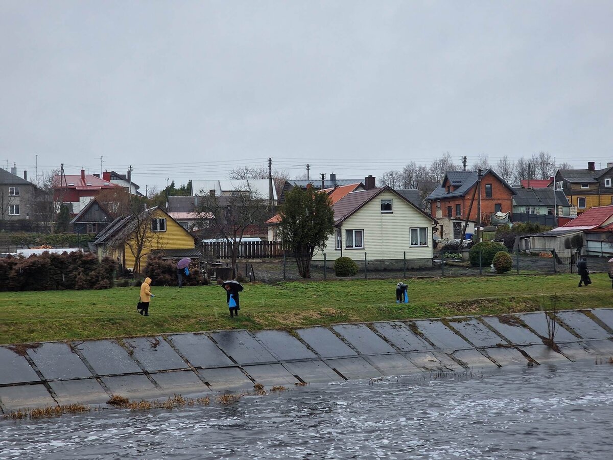 MARIJAMPOLIEČIŲ NUO MEILĖS GAMTAI NEATBAIDĖ NET BLOGAS ORAS