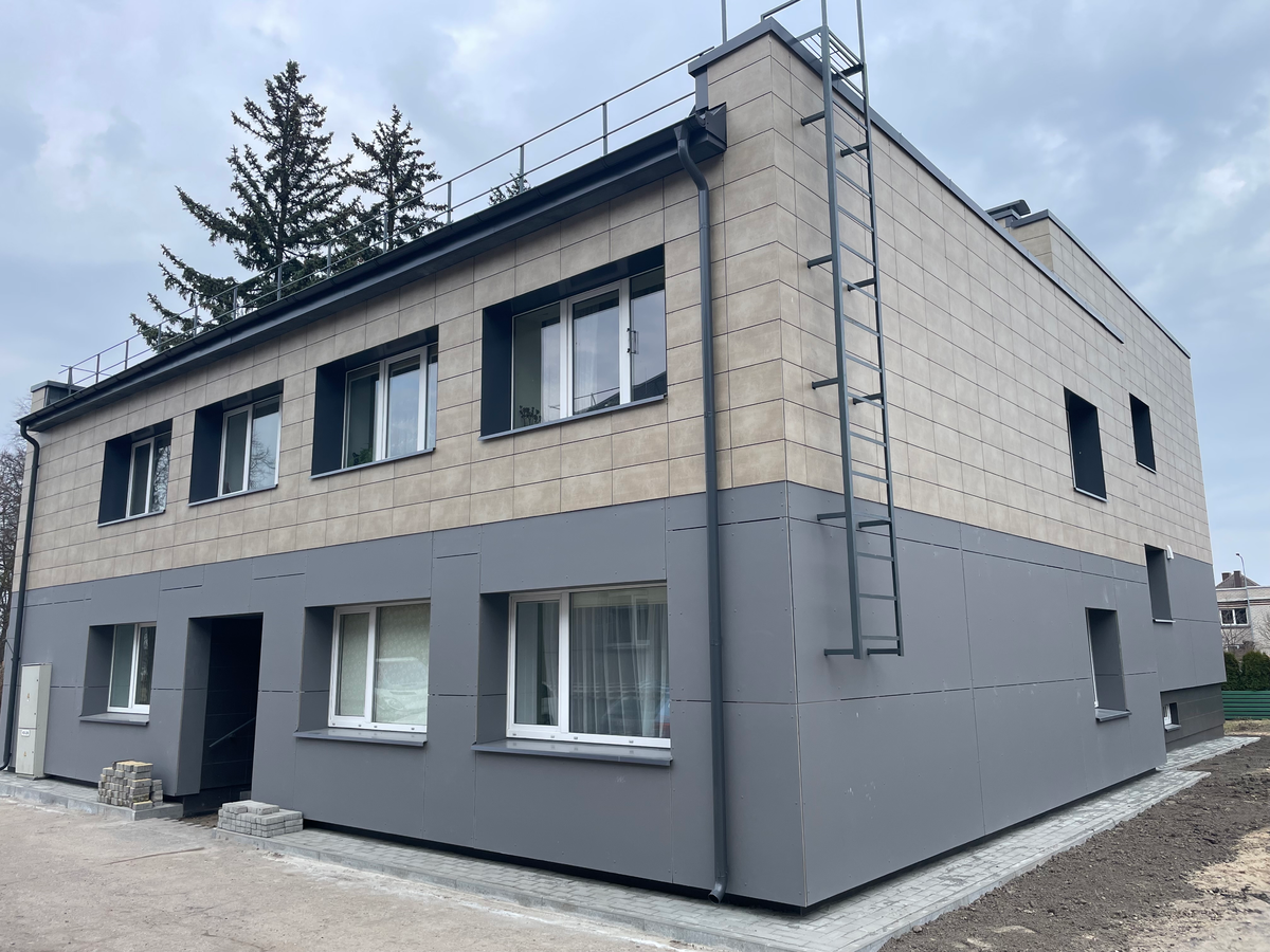 Aušros gatvėje baigtas renovuoti daugiabutis