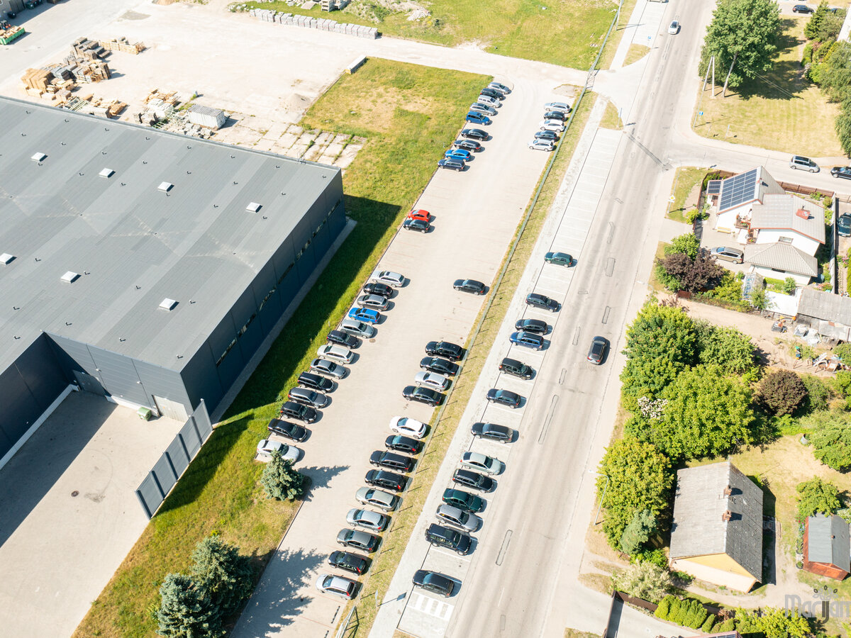 Marijampolei rūpi verslas: įrengtos automobilių stovėjimo aikštelės šalia įmonių 