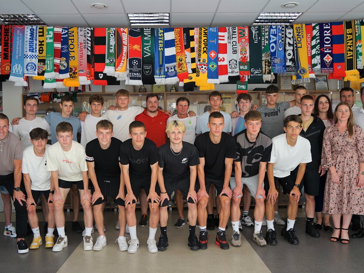 Marijampolės futbolo centre  pasveikinti „Sūduvos“ U-18 komandos futbolininkai