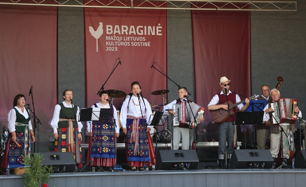Baraginėje – Mažojoje Lietuvos kultūros sostinėje – nuskambėjo   kapelų šventė „Sueikim, susiedai!“ 