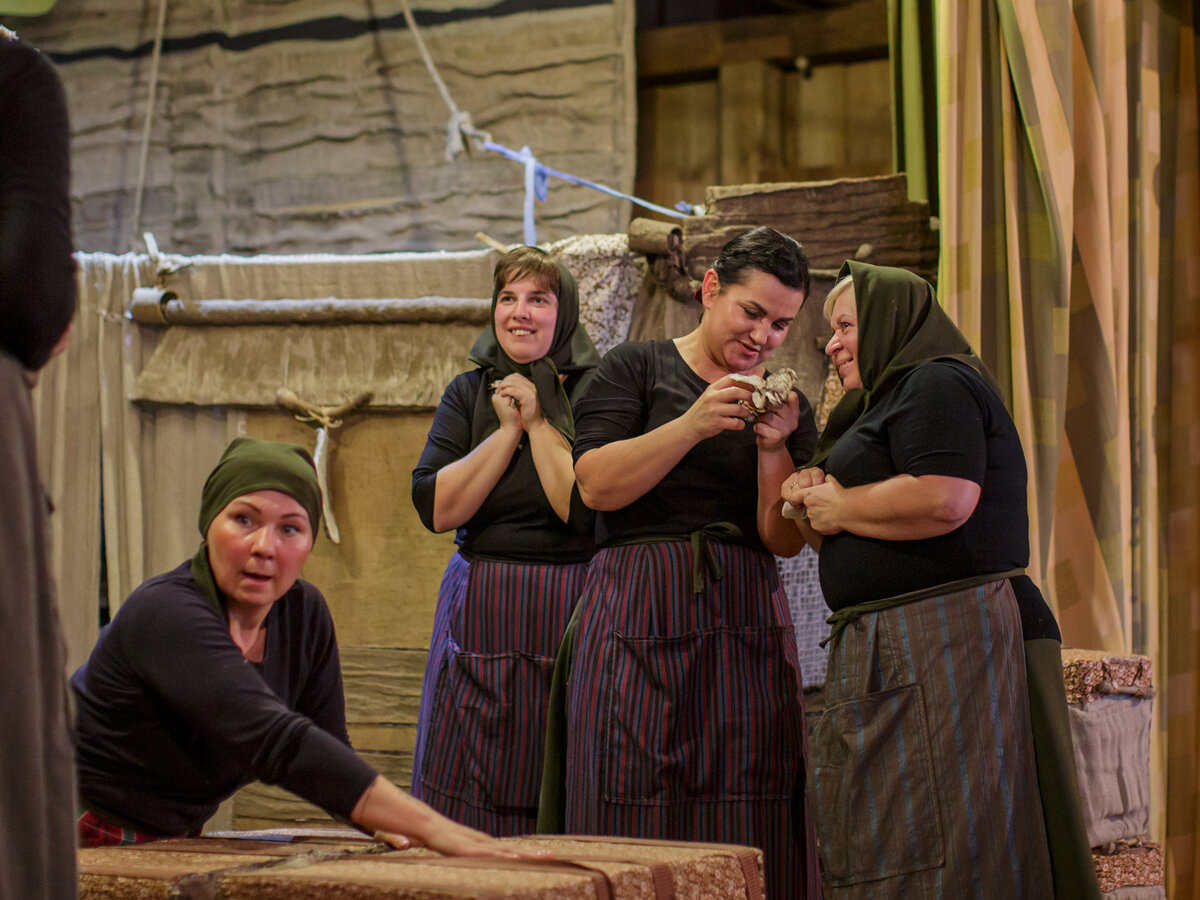 Akimirkos iš liaudies teatrų festivalio