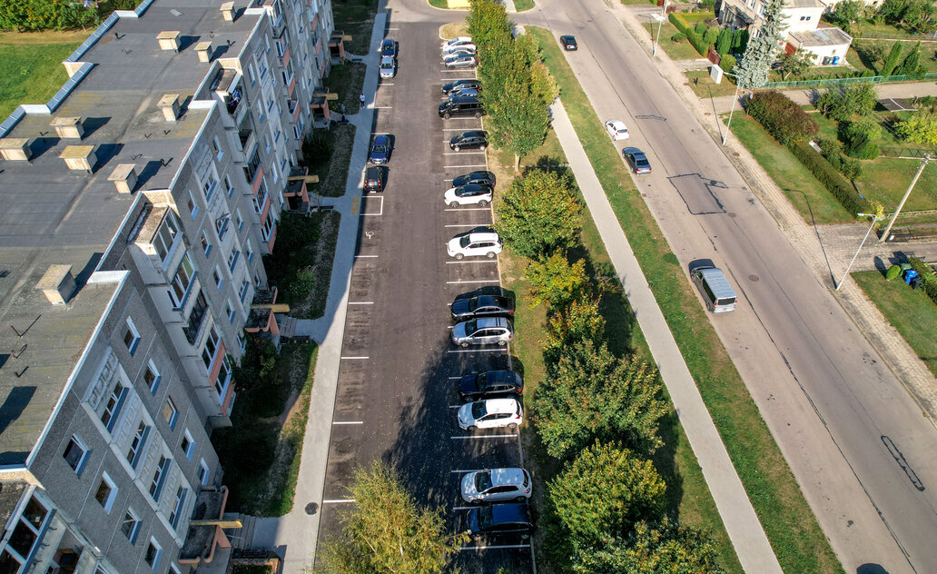 Savivaldybės ir gyventojų bendradarbiavimas tęsiasi – praplėstos dar dvi automobilių stovėjimo...