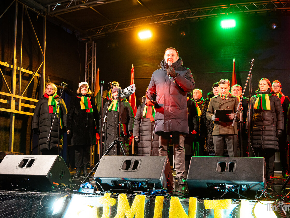  Laisvės gynėjų diena Marijampolėje paminėta prisiminimais, laužais  ir dainomis 