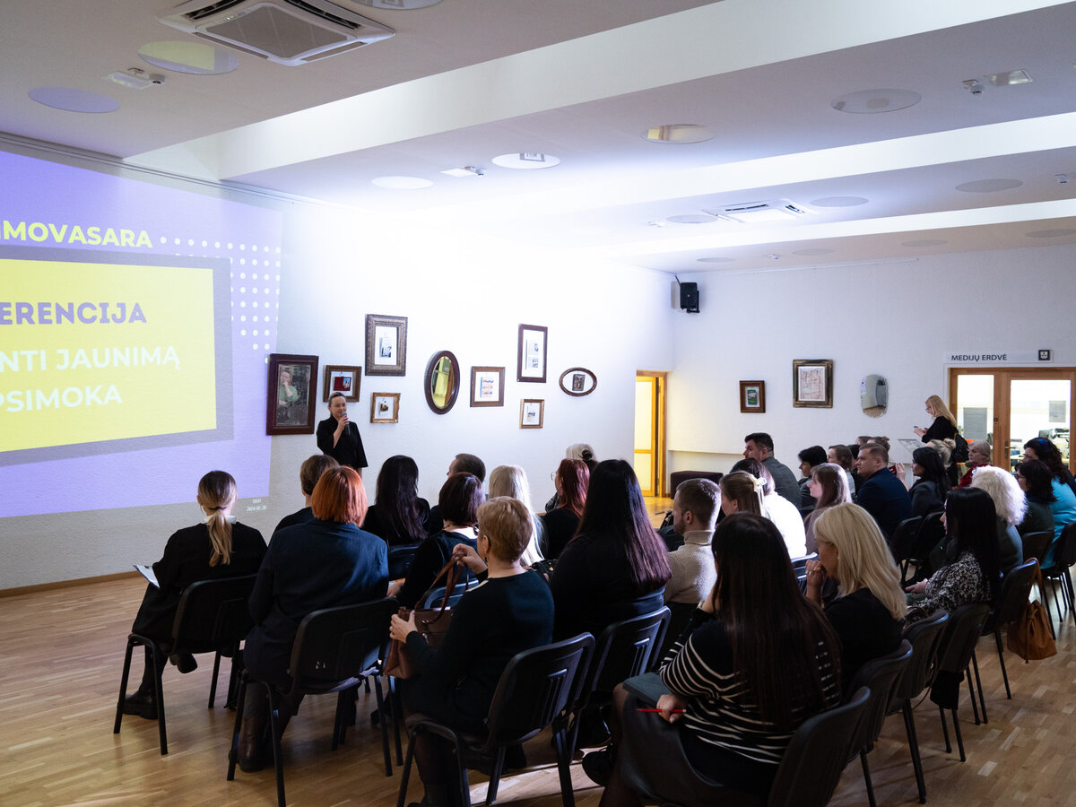 Konferencijoje „Įdarbinti jaunimą apsimoka“: nauja programa bei jaunimo ir darbdavių gerosios...