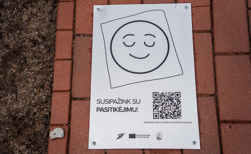 Rygiškių Jono gimnazijos parke pristatytas emocijų takas!