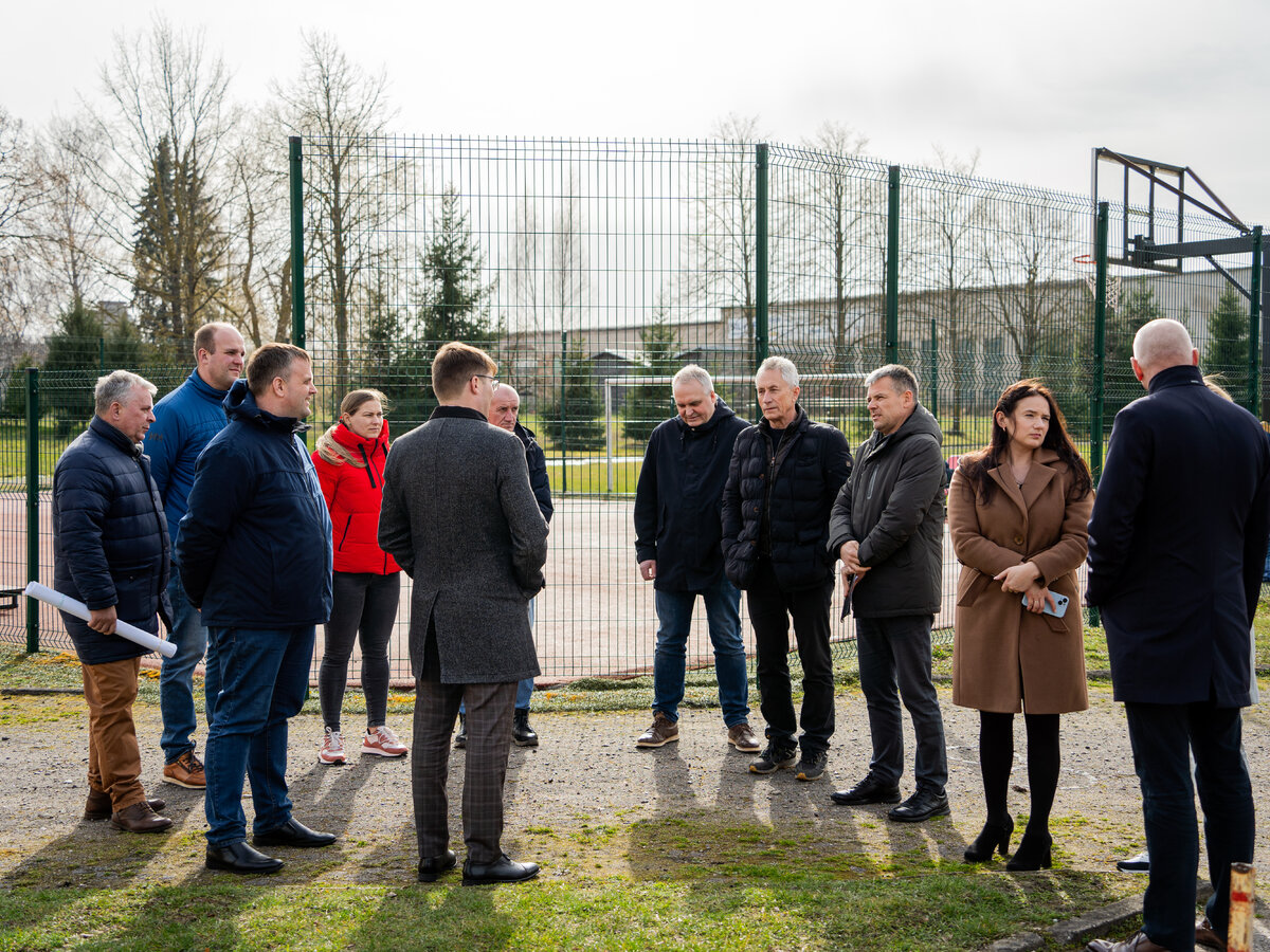 Netrukus prasidės Mokolų progimnazijos stadiono atnaujinimo darbai