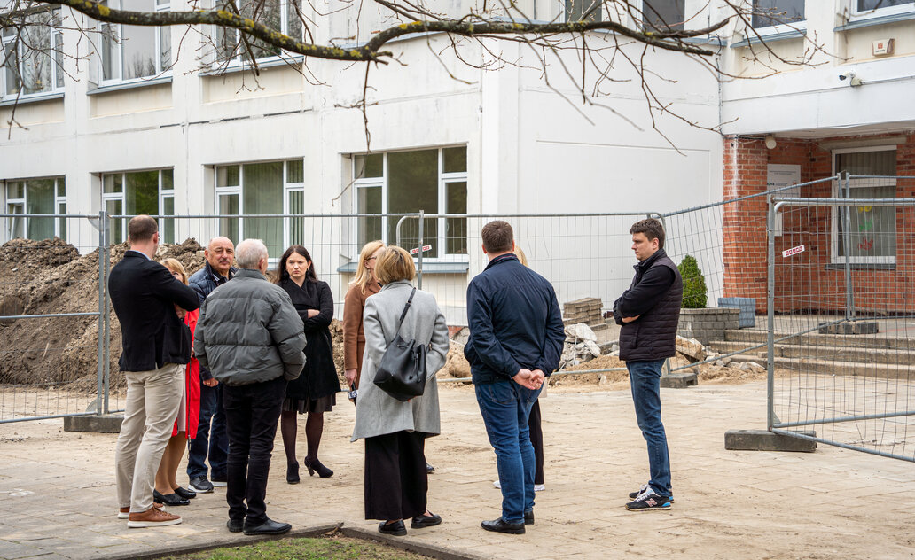 Pradėti Marijampolės „Šaltinio“ progimnazijos pastato renovacijos ir aplinkos atnaujinimo darbai