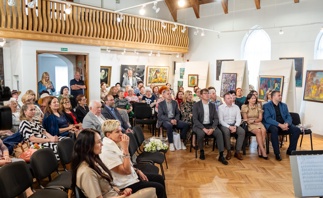 Marijampolės profesionaliosios kultūros židinys – Beatričės Kleizaitė-Vasaris menų galerija –...