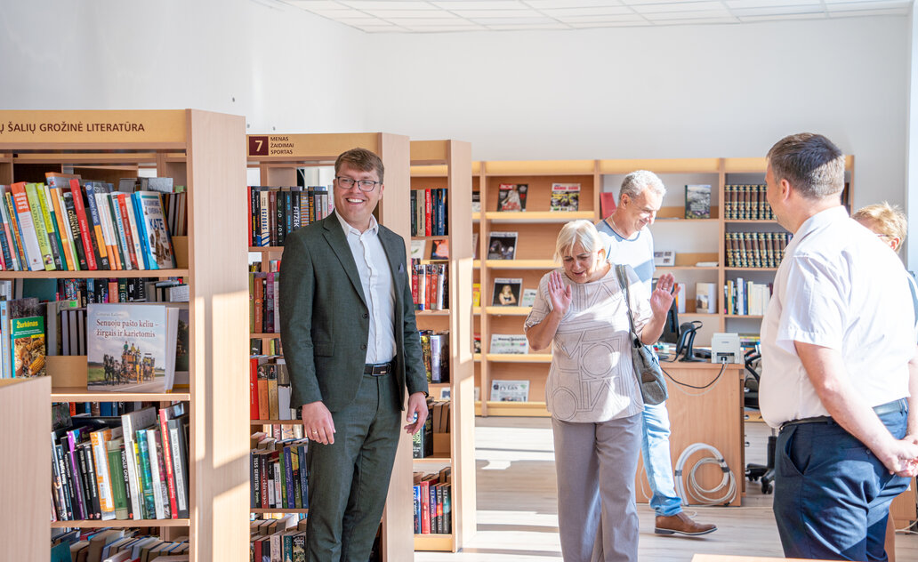 Netrukus duris pravers Daukšių biblioteka