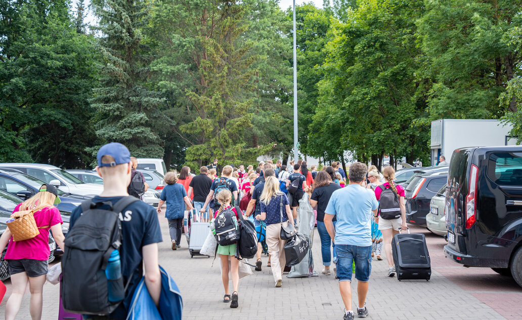 Į šimtmetį mininčią Lietuvos dainų šventę „Kad giria žaliuotų“ išlydėti Marijampolės savivaldybę...