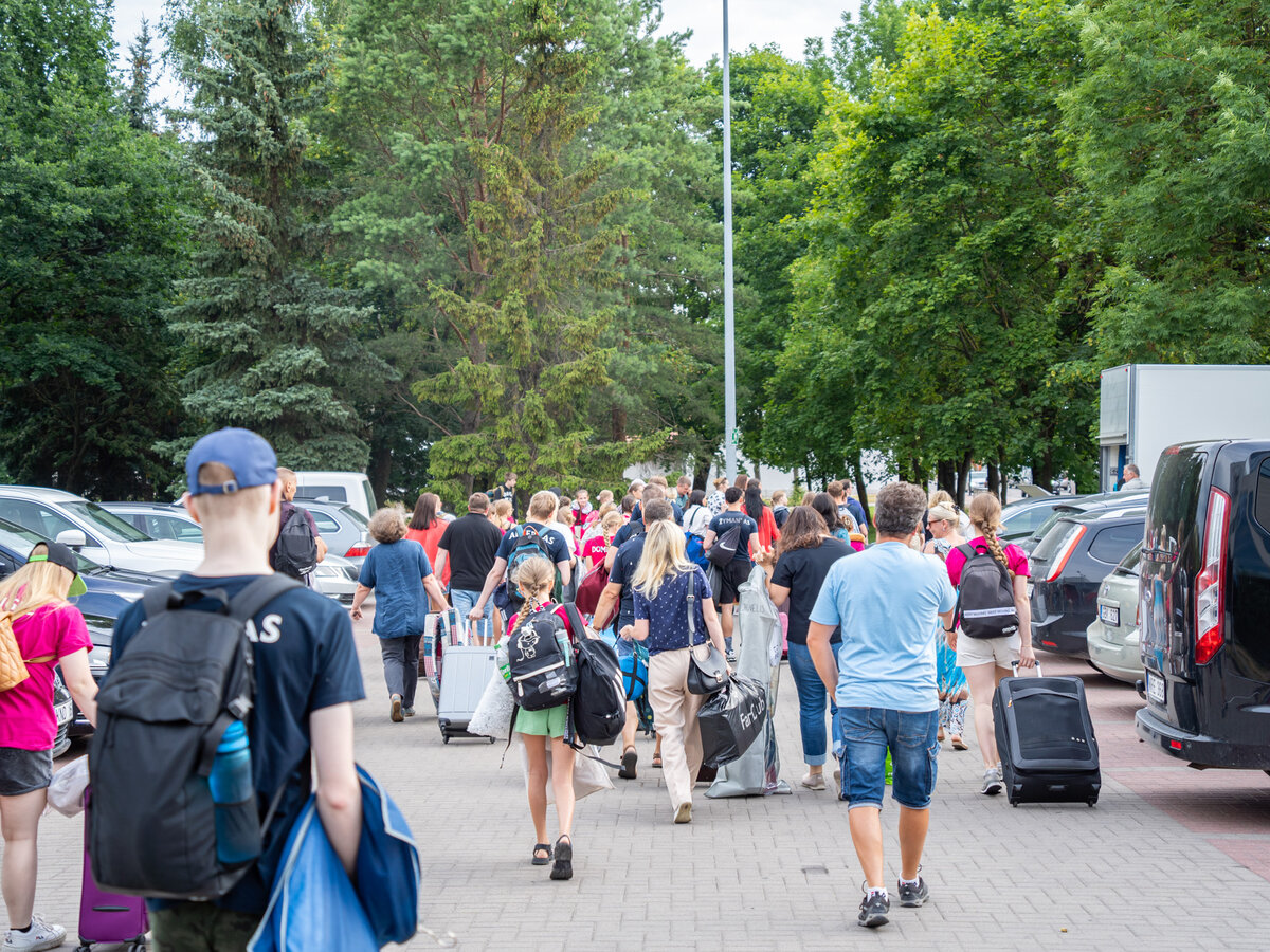 Į šimtmetį mininčią Lietuvos dainų šventę „Kad giria žaliuotų“ išlydėti Marijampolės savivaldybę...