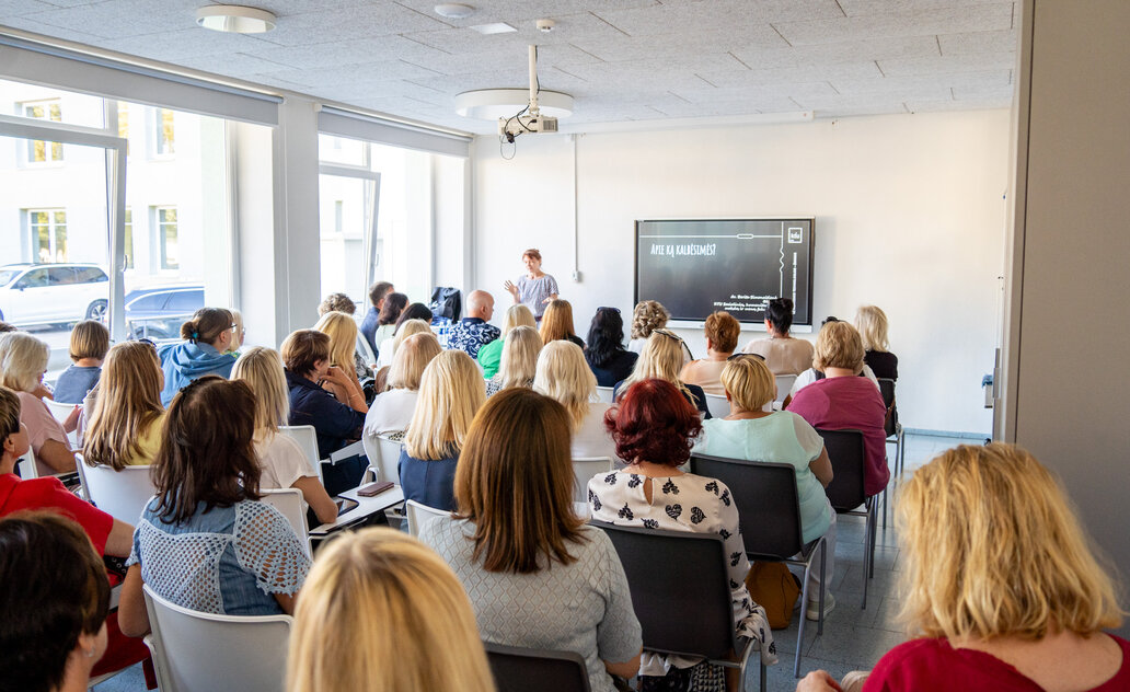 Susitikime Marijampolėje aptartos priemonės matematikos žinių spragoms pradinėse klasėse mažinti