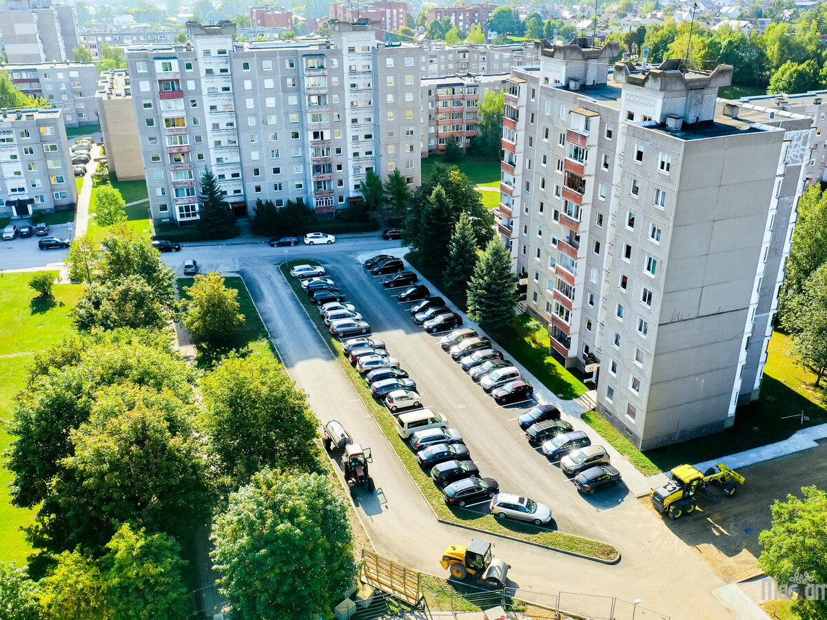 Daugiabučių namų gyventojams – patogesnės ir erdvesnės automobilių stovėjimo aikštelės