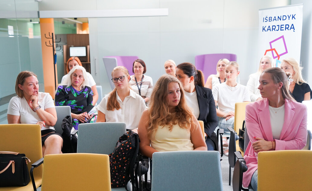 „Jaunimo užimtumo vasarą programa“ – sėkminga Marijampolės savivaldybės iniciatyva