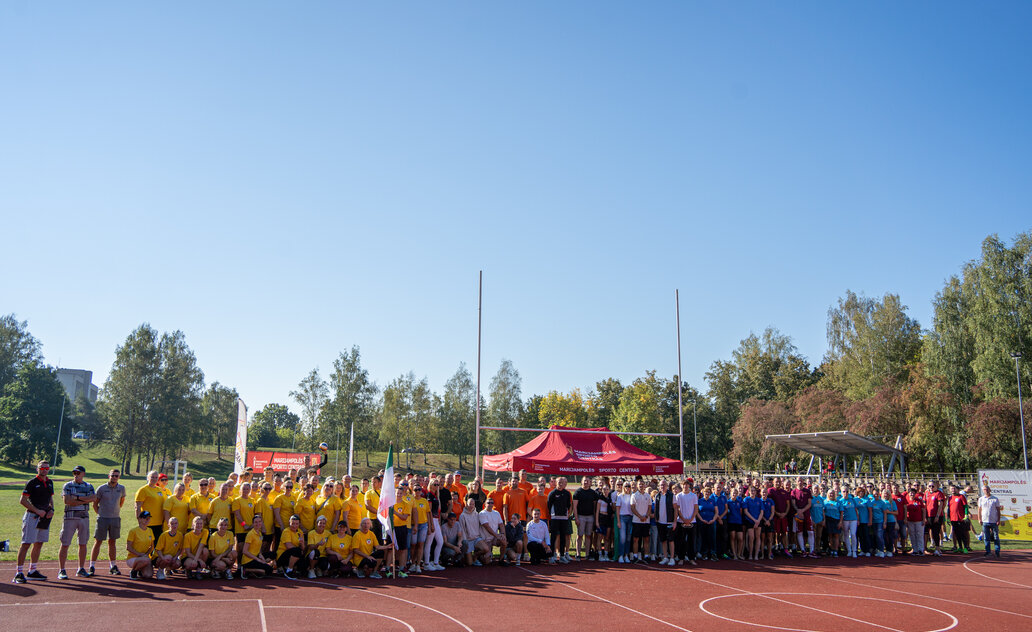 Seniūnijų sporto žaidynėse laimėjo bendrystė, gera nuotaika ir dalyvių šypsenos