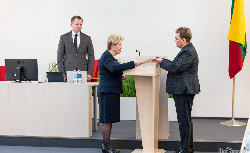 Marijampolės savivaldybės tarybos posėdis: prisiekė nauja tarybos narė, paskirtas naujas vicemeras