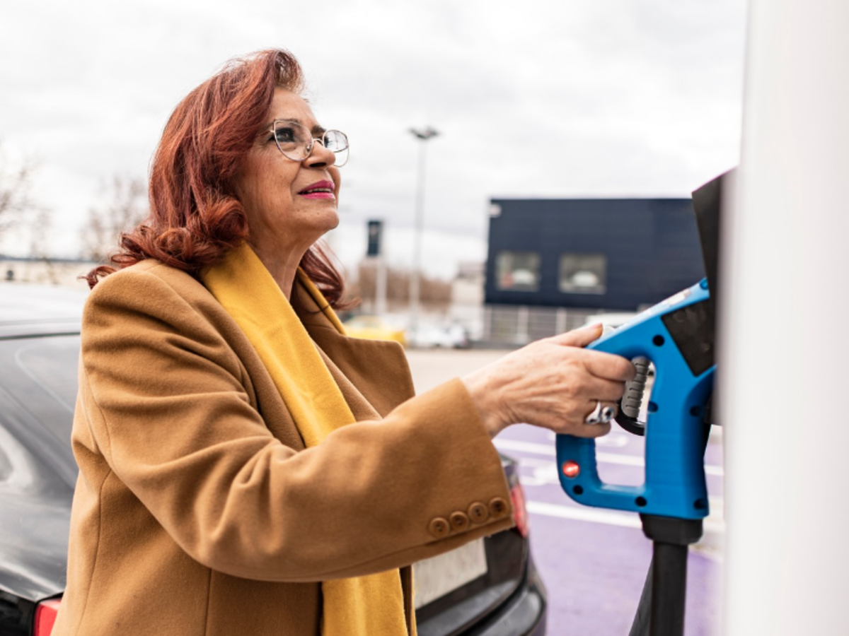 Parama privačioms elektromobilių įkrovimo prieigoms įrengti