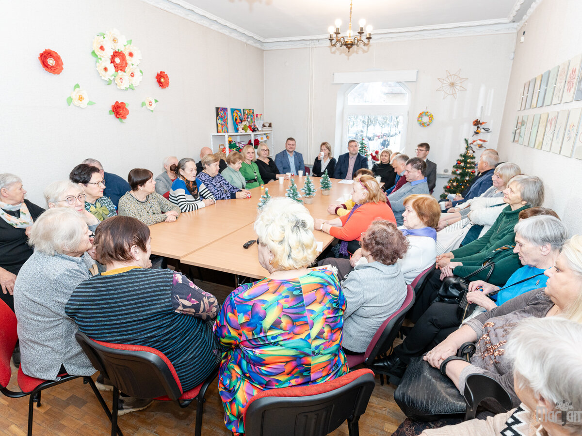 Marijampolės krašto samariečių bendrijos popietėje – jaukus artėjančių švenčių laukimas
