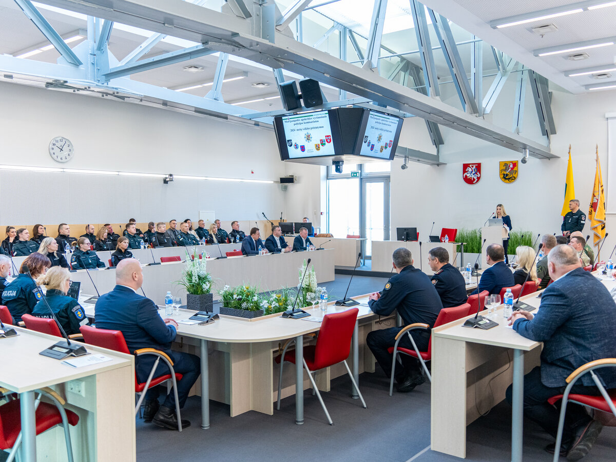 Marijampolės policijos veiklos metai: augantis pasitikėjimas ir nauji iššūkiai