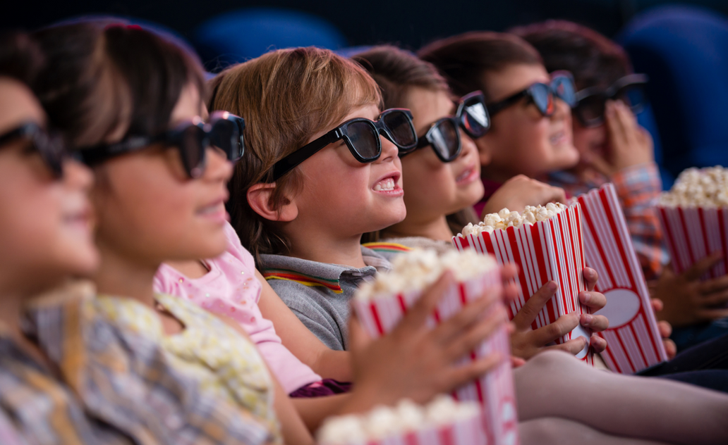 „Šeimos kortelės“ turėtojams – nuolaidos kino teatre „Spindulys“