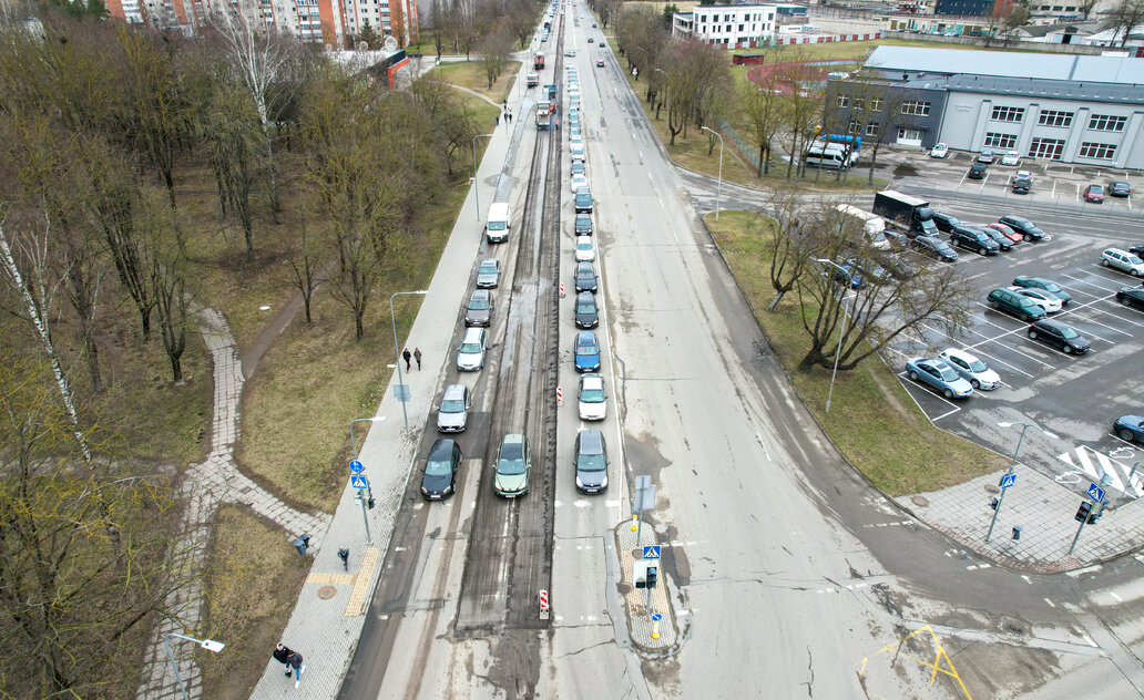 Kauno gatvėje prasidėjo kelio dangos atnaujinimo darbai