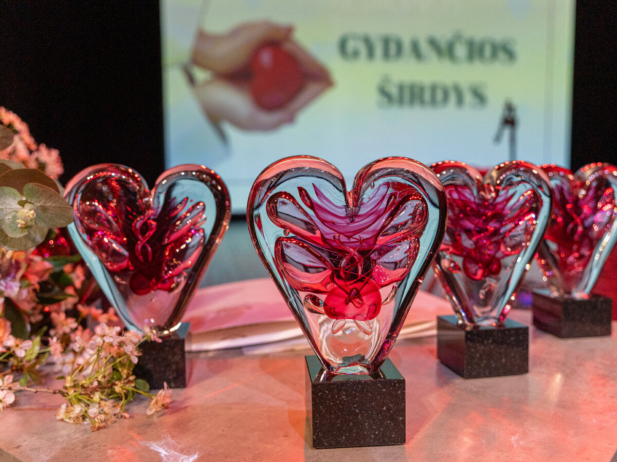 „Gydančios širdys“ – padėka Marijampolės medikams Medicinos darbuotojų dienos proga