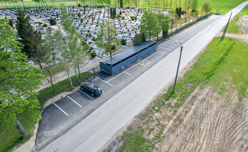 Prie Naujųjų kapinių – atnaujintos visos keturios automobilių stovėjimo aikštelės